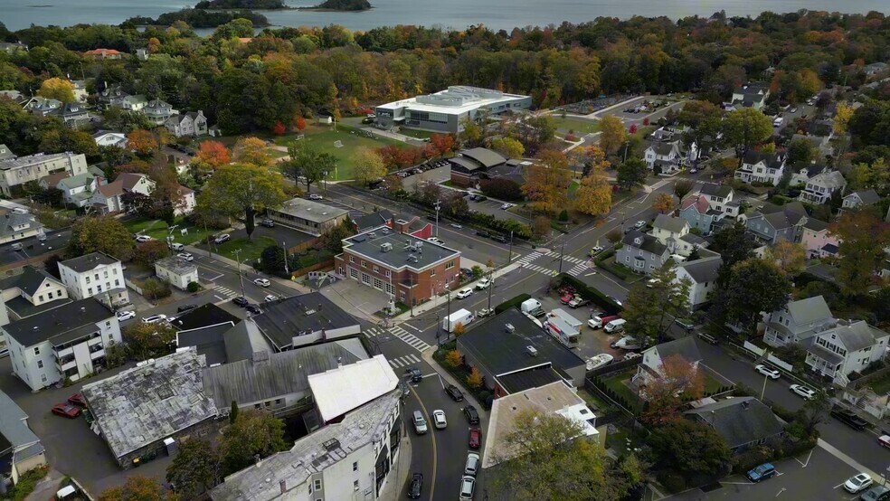 15 Henry St, Greenwich, CT à vendre - Vidéo sur l’annonce professionnelle – Image 2 sur 24