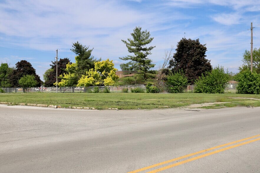1160 Locust St, Terre Haute, IN à vendre - Photo de l’immeuble – Image 2 sur 7