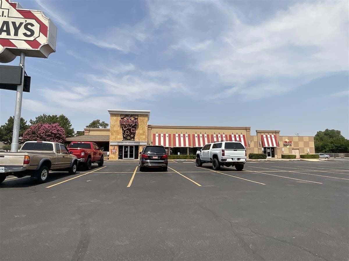 4239 NW Expressway St, Oklahoma City, OK à vendre Photo principale– Image 1 sur 4