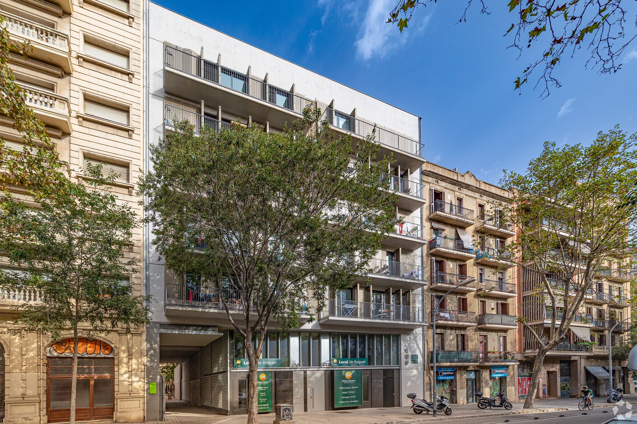 Carrer De La Diputació, 459, Barcelone, Barcelona à louer Photo de l’immeuble– Image 1 sur 8