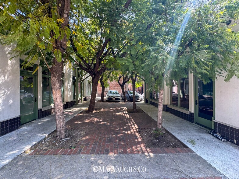 64-90 N Fair Oaks Ave, Pasadena, CA à louer - Photo de l’immeuble – Image 2 sur 5