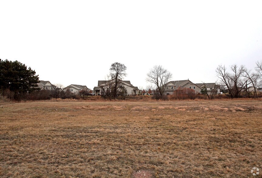 4873 208th St N, Forest Lake, MN à vendre - Photo principale – Image 1 sur 2