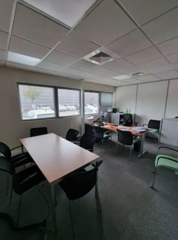 Plus de détails pour Bureau à louer