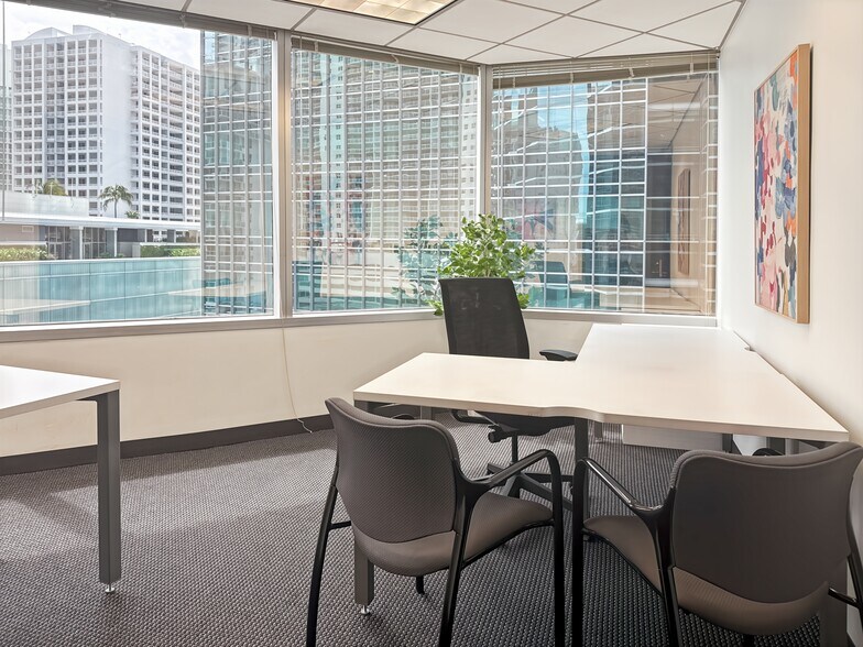 1221 Brickell Ave, Miami, FL à louer - Photo de l’immeuble – Image 3 sur 14