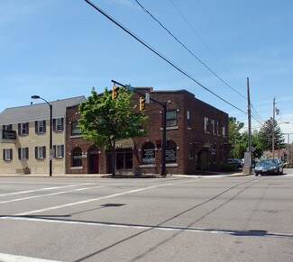Plus de détails pour 942 N Main St, Akron, OH - Local commercial à louer