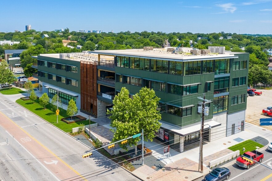 2422 E 7th St, Austin, TX à louer - Photo de l’immeuble – Image 1 sur 6