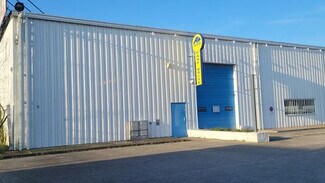 Plus de détails pour Local d'activités à louer