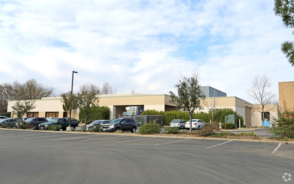 1279 Quarry Ln, Pleasanton, CA à louer - Photo de l’immeuble – Image 2 sur 13