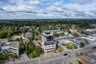 10376 Yonge St, Richmond Hill, ON - VUE AÉRIENNE  vue de carte