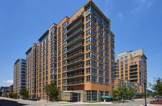 Plus de détails pour 2 14th St, Hoboken, NJ - Local commercial à louer