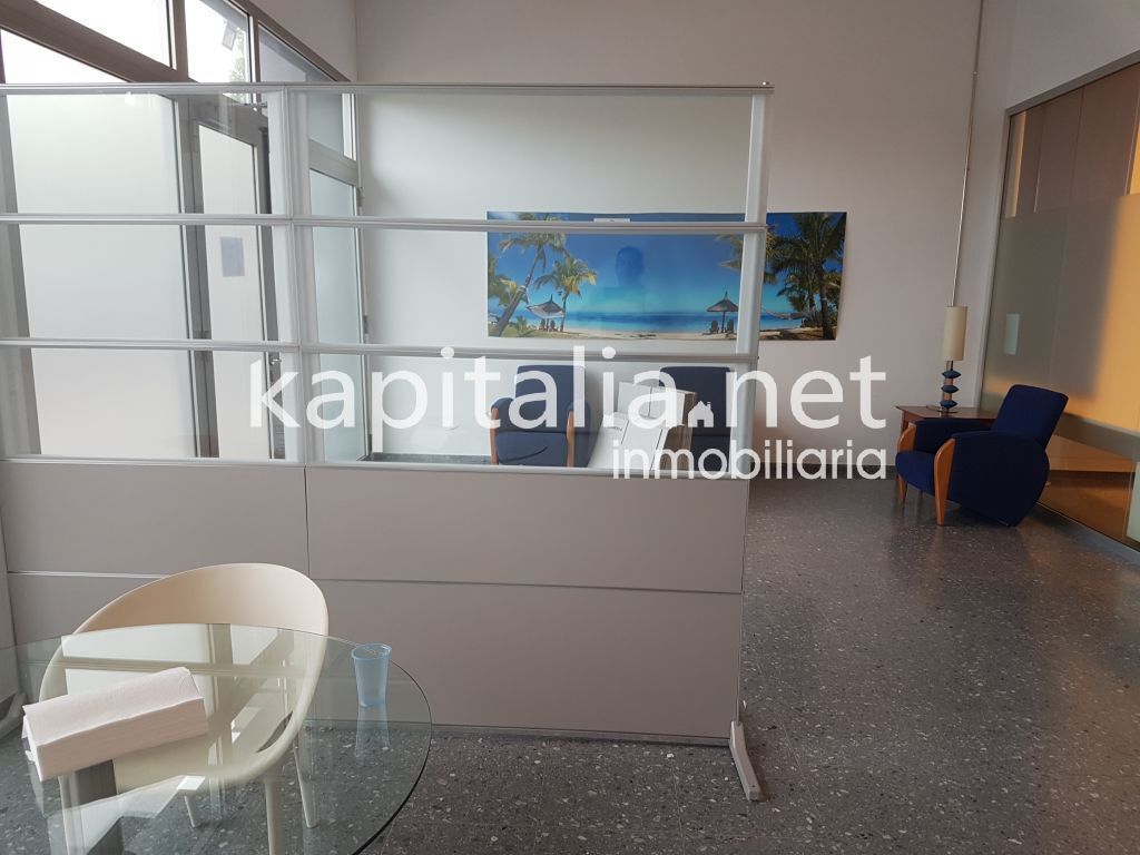 Local commercial dans Ontinyent, Valencia à louer Photo intérieure– Image 1 sur 7