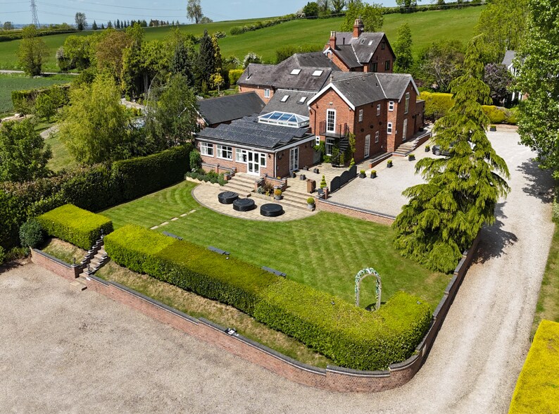 Melbourne View Hotel portefeuille de 2 biens à vendre sur LoopNet.fr - Photo de l’immeuble – Image 1 sur 20