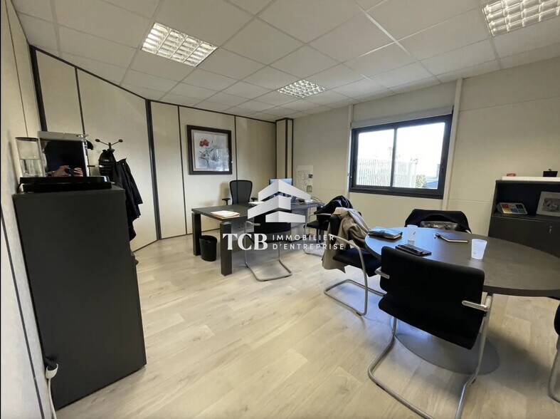 Bureau dans Les Sorinières à vendre - Photo de l’immeuble – Image 2 sur 5