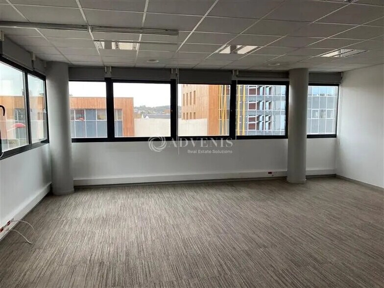 Bureau dans Le Mans à louer - Photo de l’immeuble – Image 3 sur 7