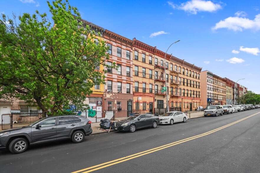 2186 Fulton St, Brooklyn, NY à vendre - Photo de l’immeuble – Image 3 sur 5