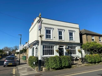 Plus de détails pour 7 Fourth Cross Rd, Twickenham - Local commercial à louer
