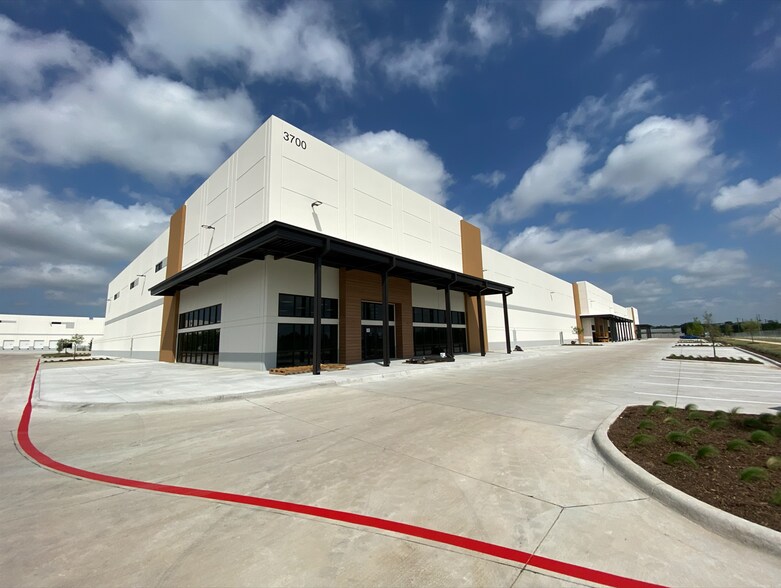 3700 Almeda St, Fort Worth, TX à louer - Photo principale – Image 1 sur 6