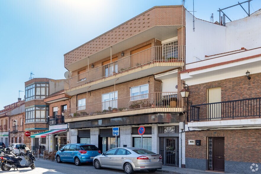 Plaza Constitución, 3, Paracuellos de Jarama, Madrid à vendre - Photo de l’immeuble – Image 2 sur 2