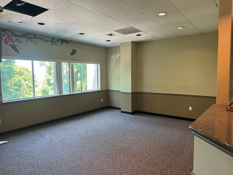6740-6744 Greenleaf Ave, Whittier, CA à louer - Photo intérieure – Image 2 sur 13