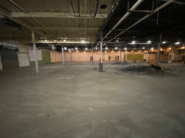 209 Mclean Blvd, Paterson, NJ à louer - Photo intérieure – Image 2 sur 4