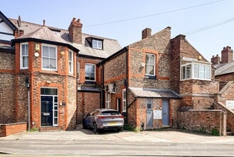 166 Ashley Rd, Altrincham à louer Photo de l’immeuble– Image 2 sur 9