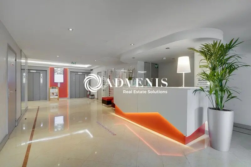 Bureau dans Ivry-sur-Seine à louer - Photo de l’immeuble – Image 2 sur 12