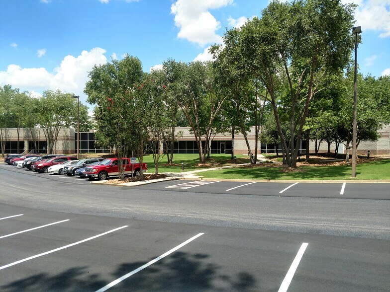 503 Oak Pl, Atlanta, GA à louer - Photo de l’immeuble – Image 3 sur 17