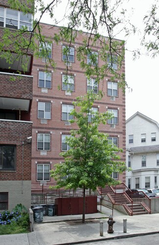 Plus de détails pour 1710 Newkirk Ave, Brooklyn, NY - Logement à vendre