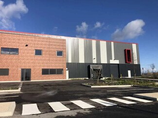 Plus de détails pour 5 Les Grands Champs, Le Thillay - Bureau, Local d'activités à louer