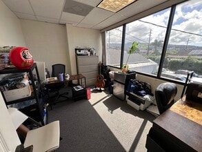 1210 Artesian St, Honolulu, HI à louer Photo intérieure– Image 2 sur 11