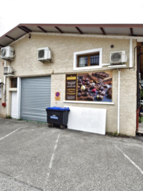 Local commercial dans Saint-Jorioz à vendre Photo de l’immeuble– Image 1 sur 7