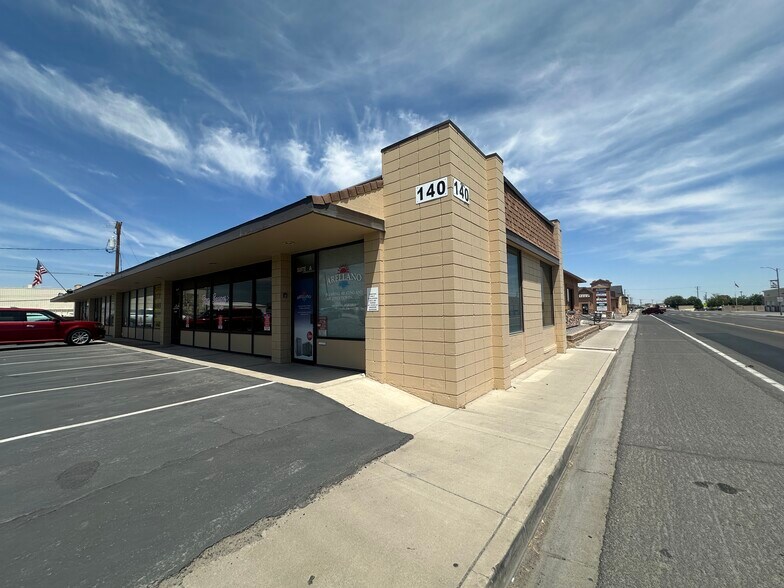 140 E Main St, Fernley, NV à vendre - Photo de l’immeuble – Image 1 sur 10