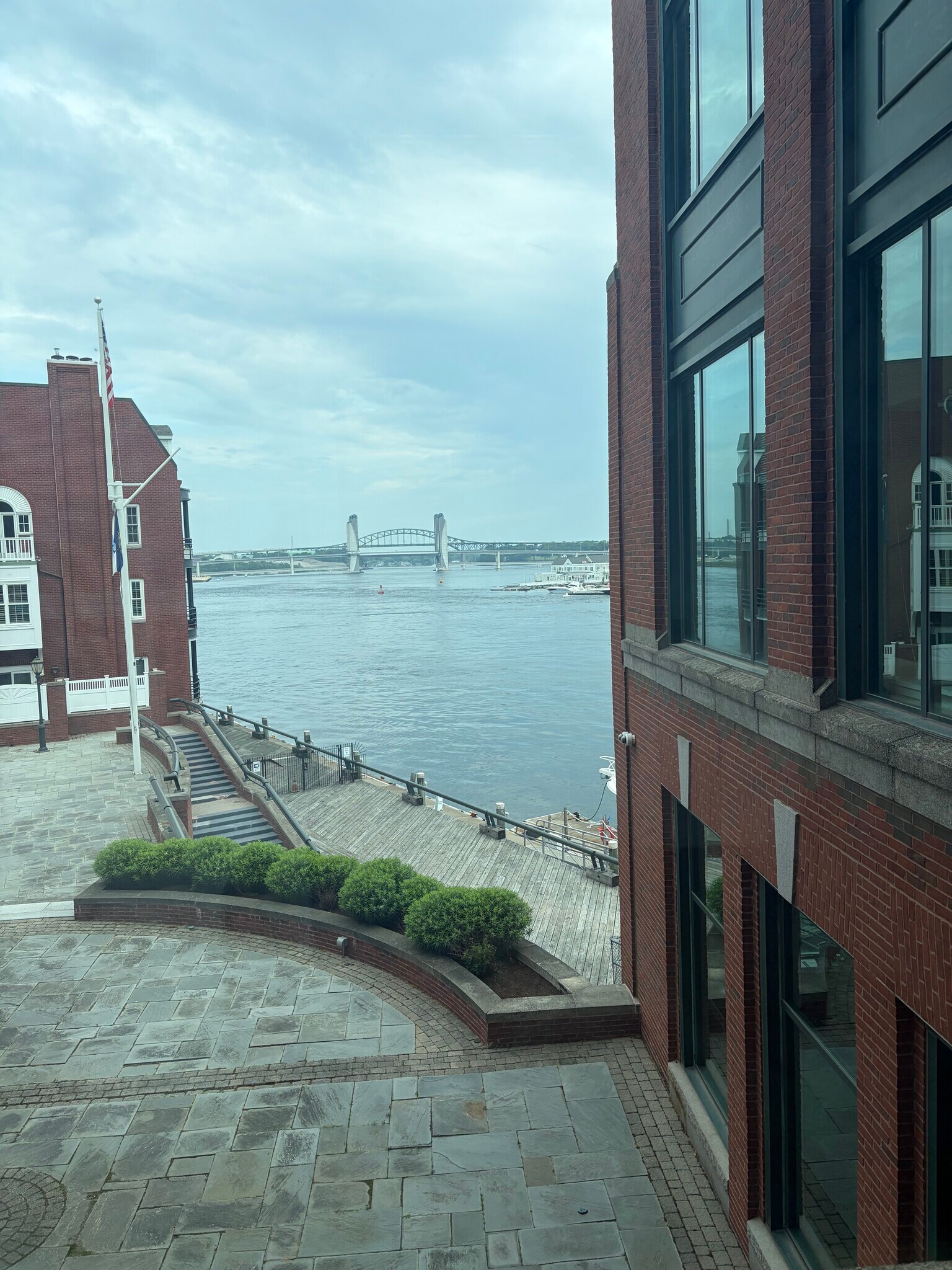 1 Harbour Pl, Portsmouth, NH à louer Photo de l’immeuble– Image 1 sur 14
