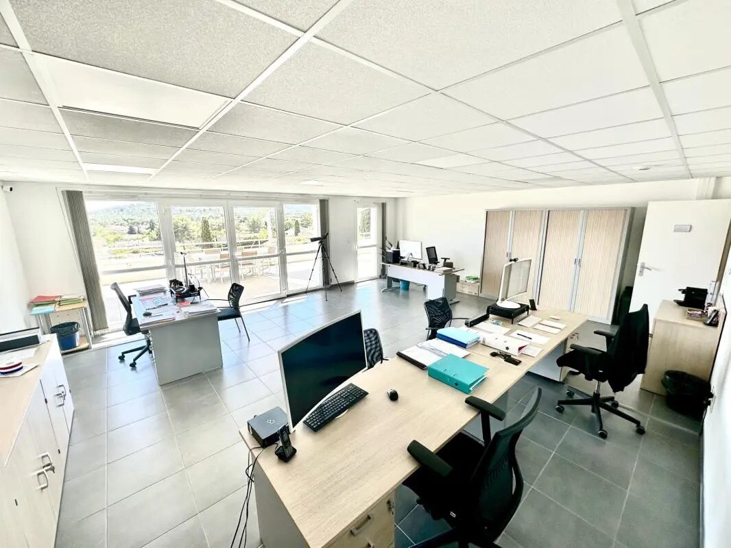 Bureau dans La Seyne-sur-Mer à vendre Photo de l’immeuble– Image 1 sur 7