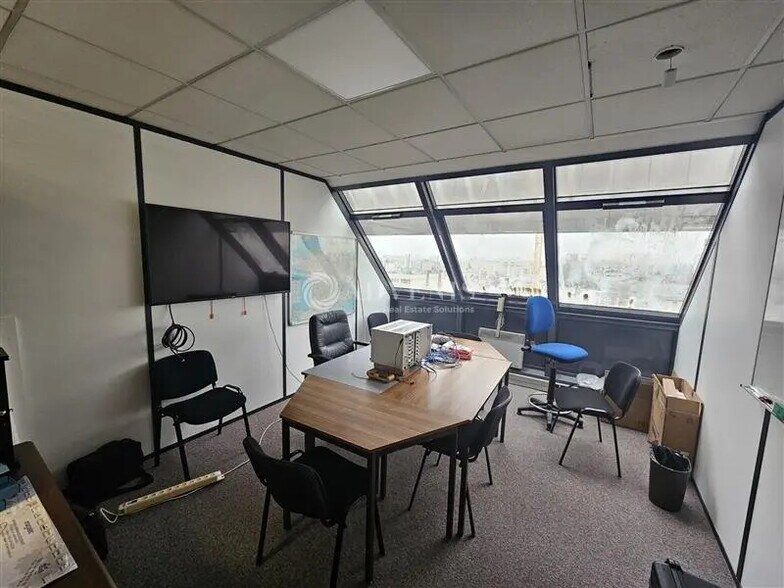 Bureau dans Pantin à louer - Photo de l’immeuble – Image 2 sur 10