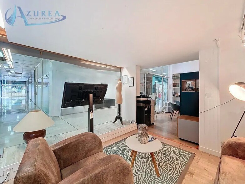 Local commercial dans Nice à vendre - Photo de l’immeuble – Image 2 sur 4