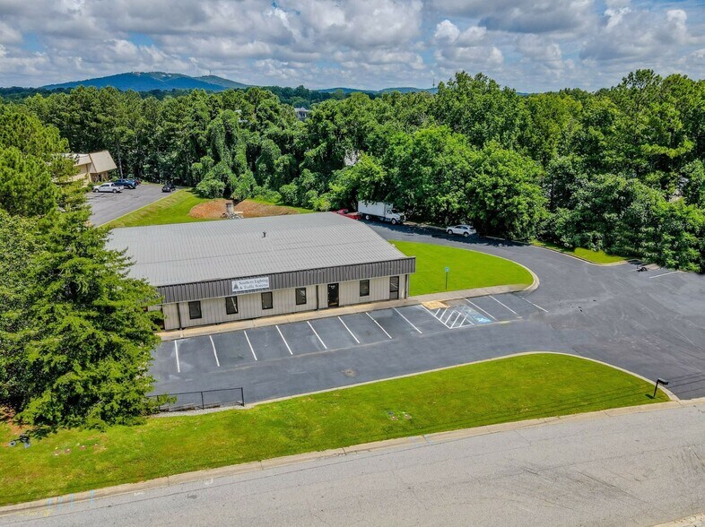 113 Industrial Park Dr, Cumming, GA à vendre - Photo de l’immeuble – Image 1 sur 8