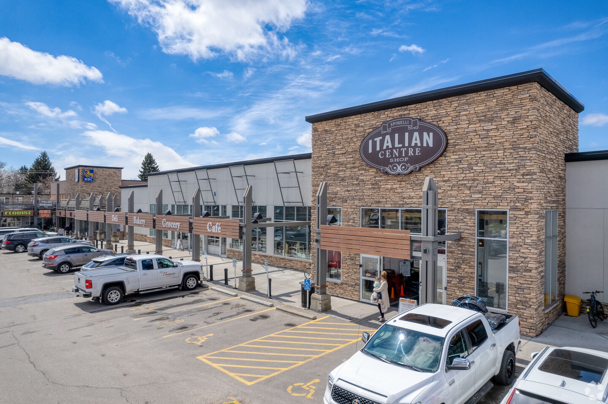 9919 Fairmount Dr SE, Calgary, AB à louer Photo de l’immeuble– Image 1 sur 8