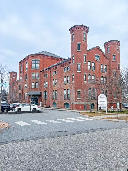 100 Brickhill Ave, South Portland, ME à louer - Photo de l’immeuble – Image 2 sur 11