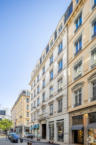 1 Rue Des Quatre Chapeaux, Lyon à louer - Photo de l’immeuble – Image 3 sur 13