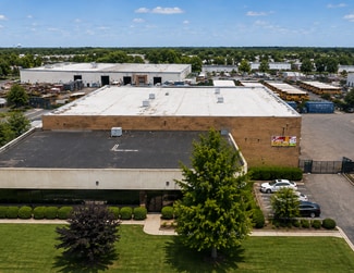 Plus de détails pour 241 Skip Ln, Bay Shore, NY - Industriel/Logistique à vendre