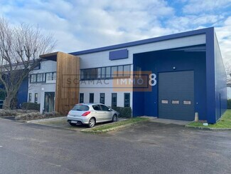 Plus de détails pour Bureau, Industriel/Logistique à louer