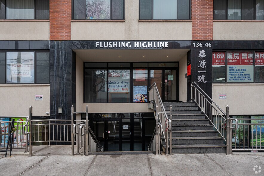 136-46 41st Ave, Flushing, NY à vendre - Photo de l’immeuble – Image 3 sur 4