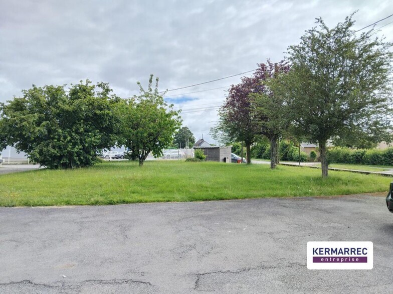 Local d'activités dans Balaze à vendre - Photo de l’immeuble – Image 2 sur 6