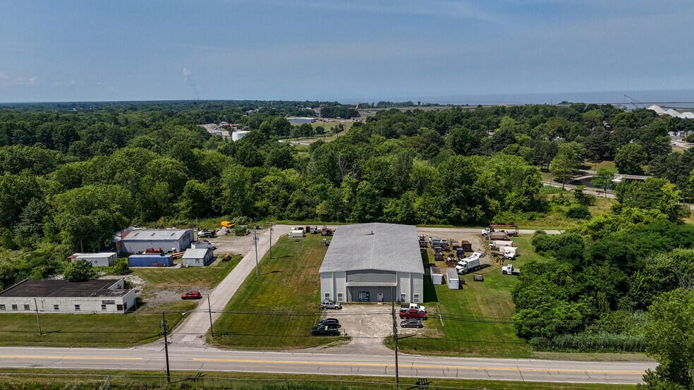 237 State Rd, Ashtabula, OH à vendre - Photo de l’immeuble – Image 3 sur 32