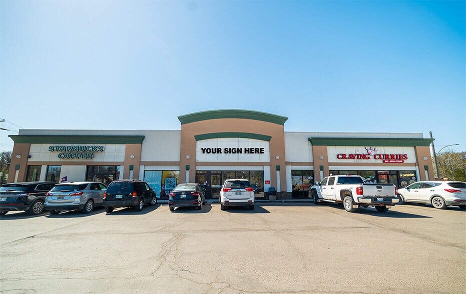 3116 Roblin Blvd, Winnipeg, MB à louer - Photo de l’immeuble – Image 2 sur 3