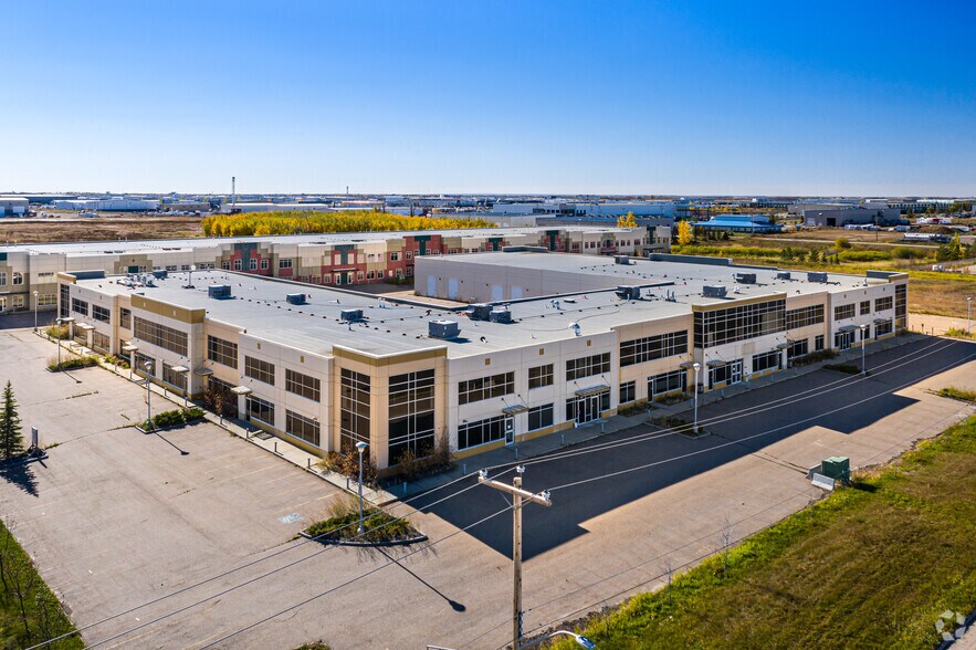 3601 82nd Ave, Leduc, AB à louer - Photo de l’immeuble – Image 2 sur 3