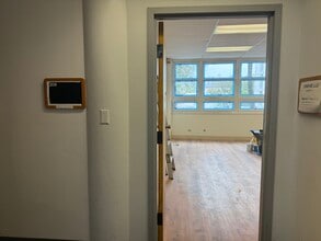 307 Lewers St, Honolulu, HI à louer Photo intérieure– Image 1 sur 11