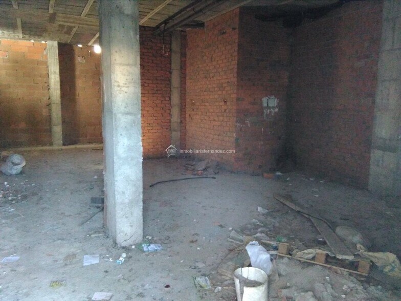 Local commercial dans Cáceres, Cáceres à louer - Photo de l’immeuble – Image 2 sur 7