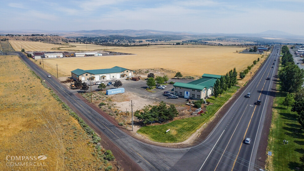 35 Cherry Ln, Madras, OR à louer - Photo de l’immeuble – Image 2 sur 27